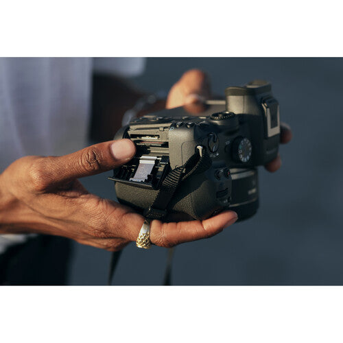 Canon EOS R7 Mirrorless Camera with 18-150mm Lens | iRobust Tech
